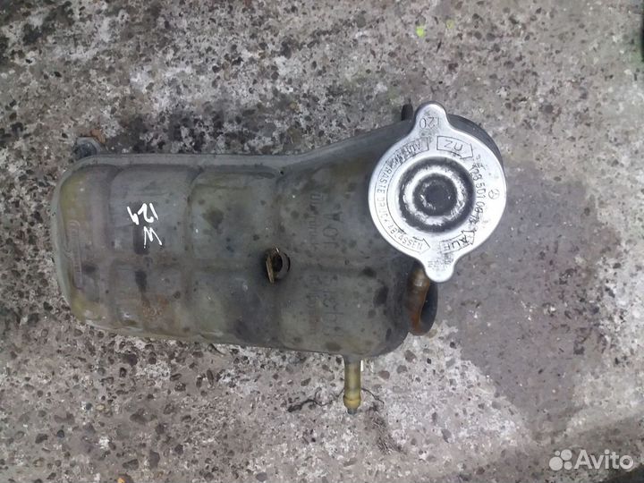 Расширительный бачек mb w124