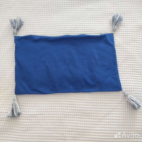 Чехол для подушки с кисточками