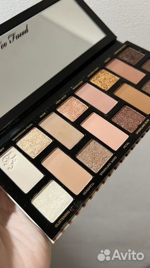 Палитра теней too faced