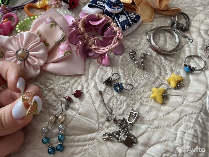 Набор резинок, заколок, колечки, серёжки