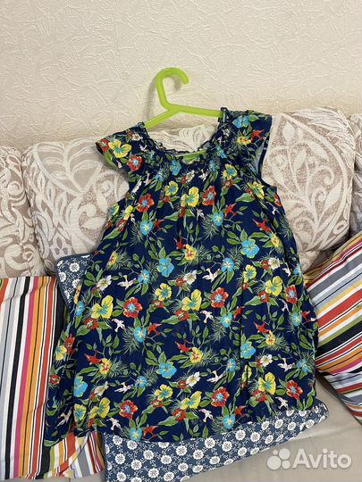 Шорты Tommi Hilfiger и сарафан Benetton