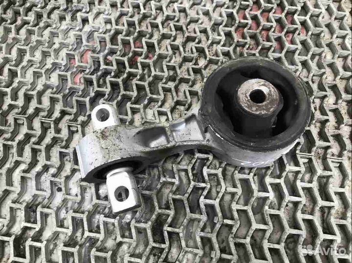 Подушка крепления двигателя Honda CR-V