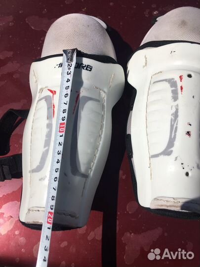 Хоккейный шлем, налокотники и наколенники детские