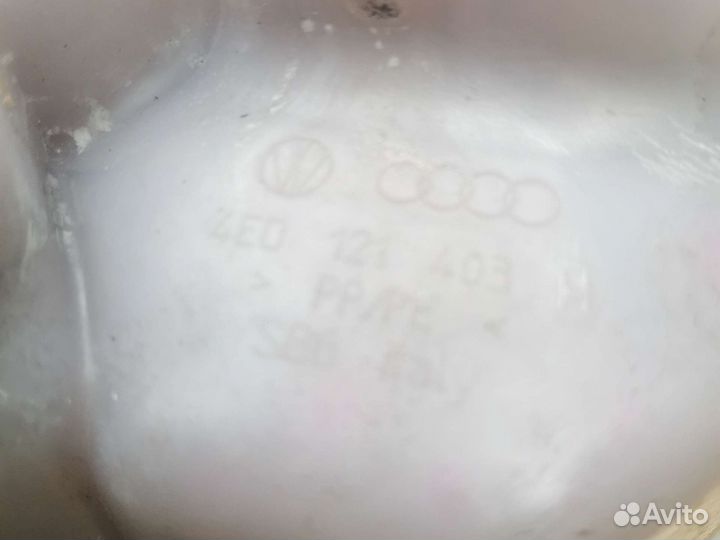 Расширительный бачок Audi A8 D3 6.0