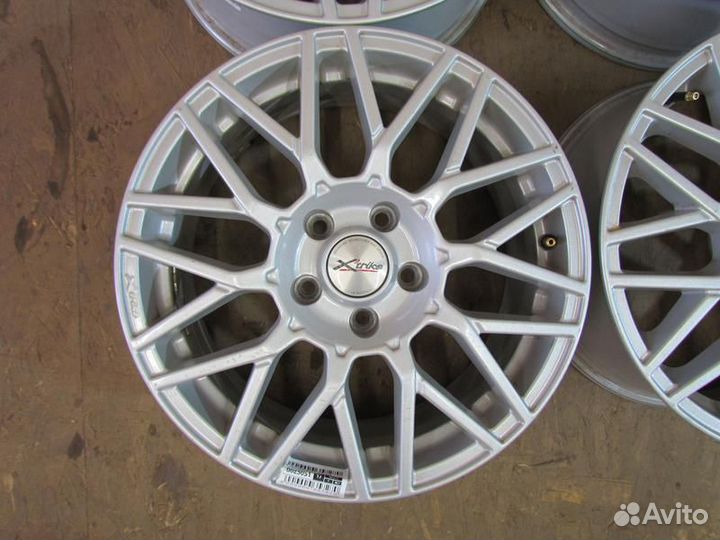 Диски Nissan R17 Литые 5x114.3 J7 HS1