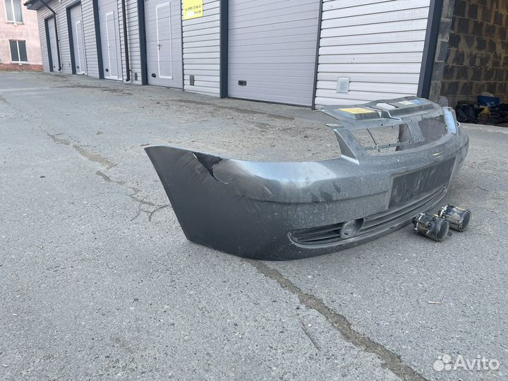 Бампер передний priora 1