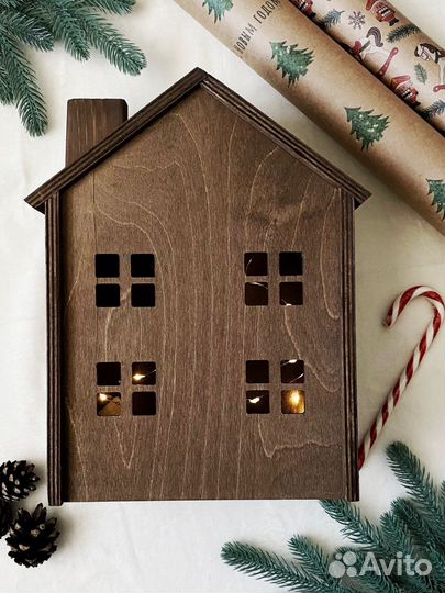 Подарочная упаковка коробка домик