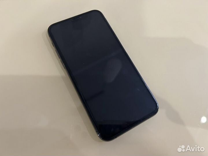 iPhone 11 Pro, 64 ГБ