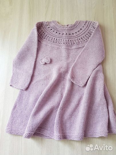 Вязаное платье для девочки новое 104