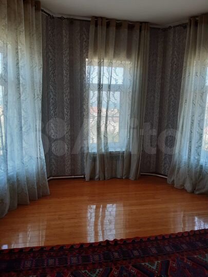 Дом 263 м² на участке 6 сот.