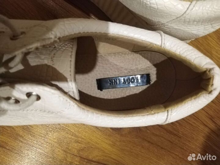 Ботинки, кеды, туфли женские 39 размер lost ink