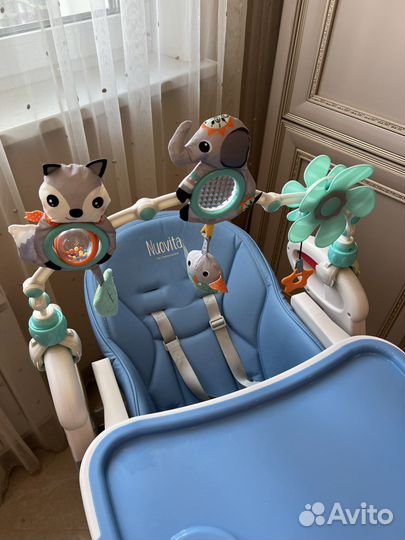 Дуга с игрушками