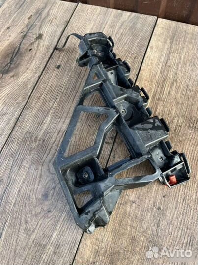 Крепление бампера заднее Opel Astra GTC 1.4 2012