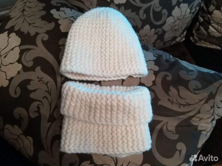 Шапка и снуд вязаные на девочку