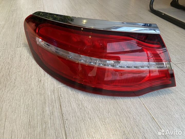 Фонарь задний Mercedes GLC Coupe