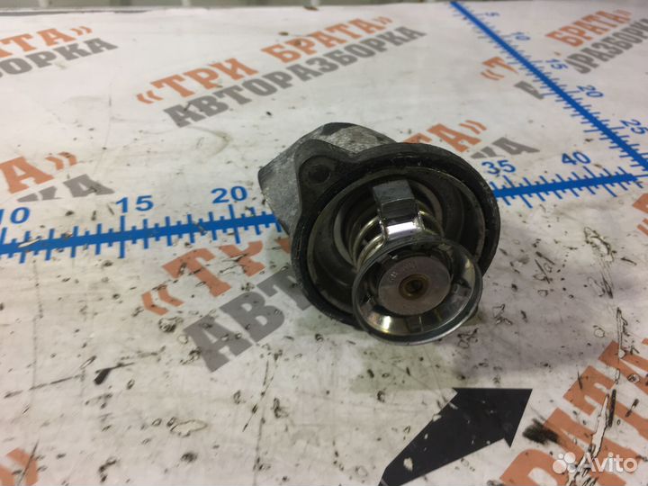 Мерседес Вито Корпус термостата