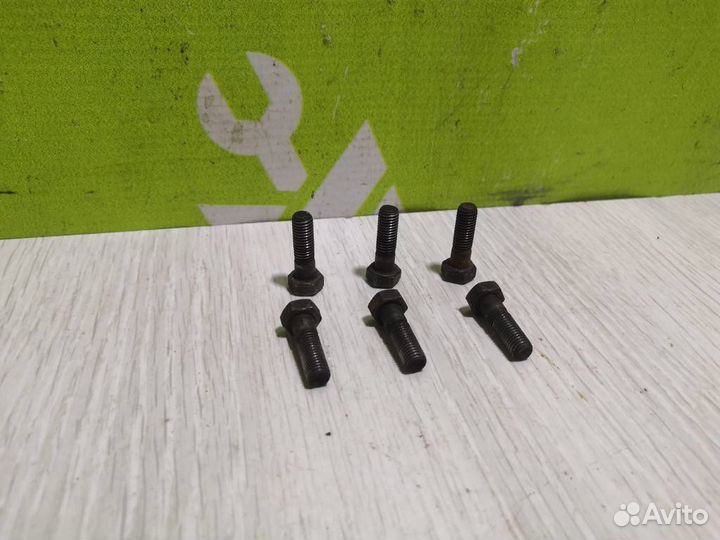 Болт маховика Опель Вектра А