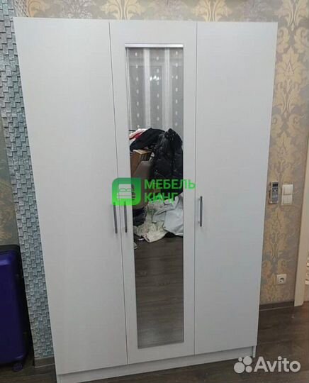 Шкаф с зеркалом