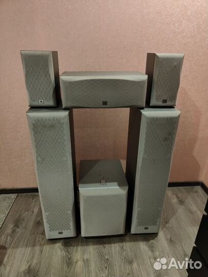 Акустические колонки JBL