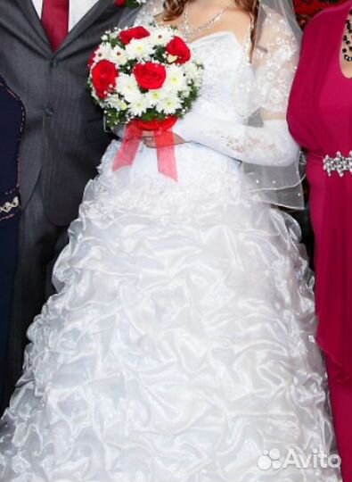 Свадебное платье