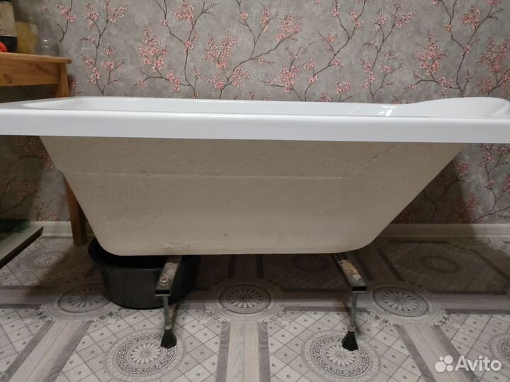 Ванная акриловая 140 70