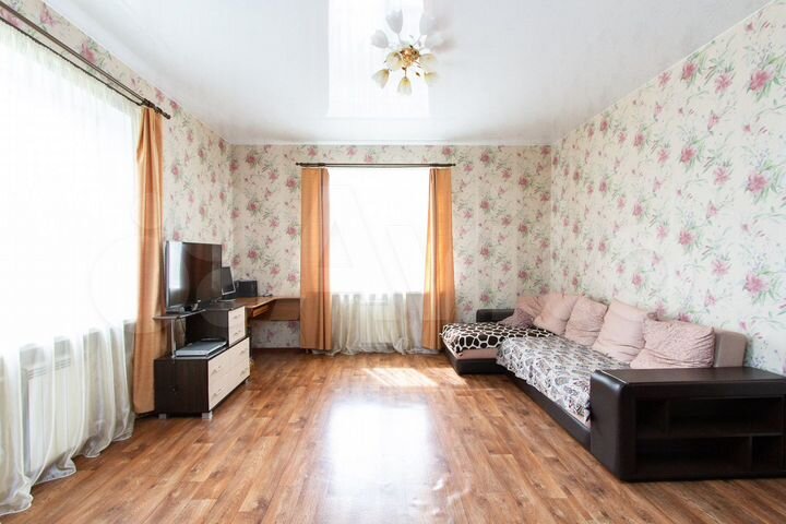 2-к. квартира, 56 м², 2/3 эт.