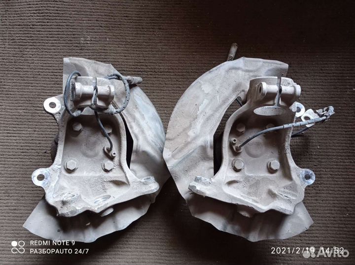 Кулак поворотный L/R BMW 7, E65/E66