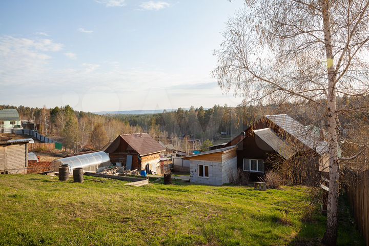 Коттедж 250 м² на участке 10 сот.