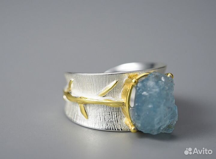 Кольцо «leaves with aquamarine»