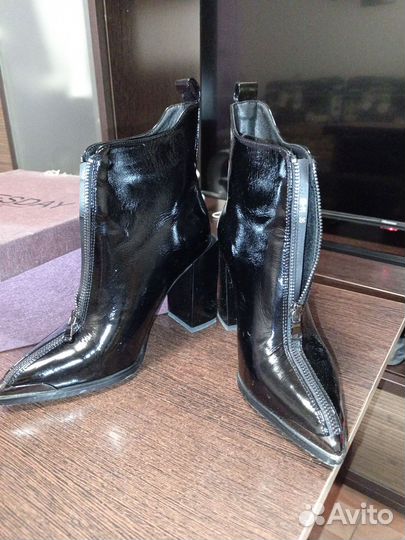 Женская одежда и обувь