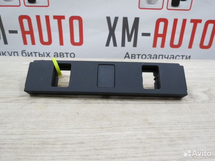 Накладка декоративная Toyota Camry 50