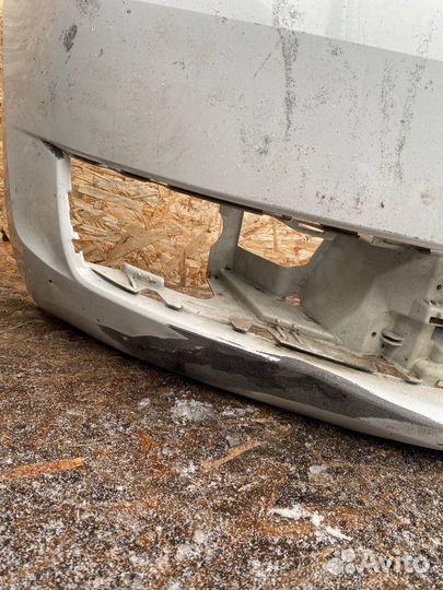 Бампер передний Skoda Rapid 1