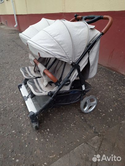 Коляска для двойни