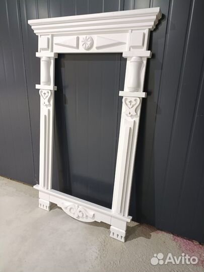 Деревянная рама для зеркала