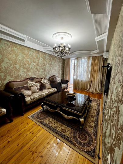 2-к. квартира, 65 м², 1/9 эт.