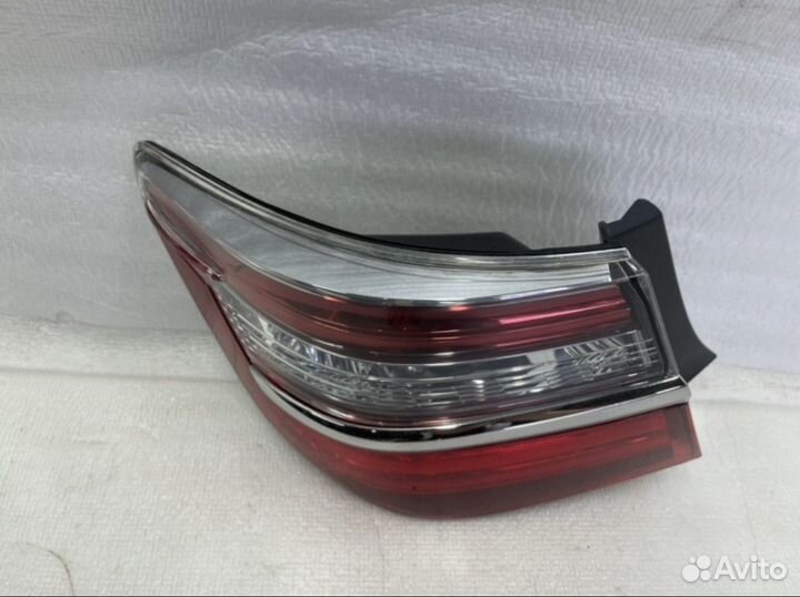 Фонарь задний левый toyota camry V55