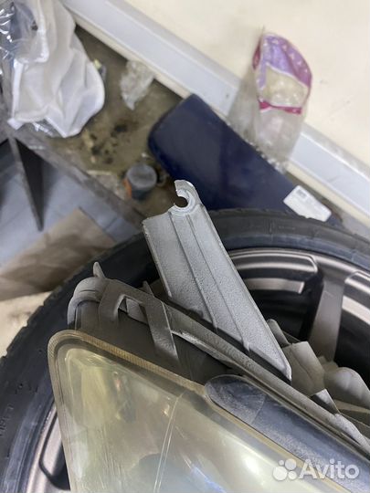 Toyota premio 240 фары