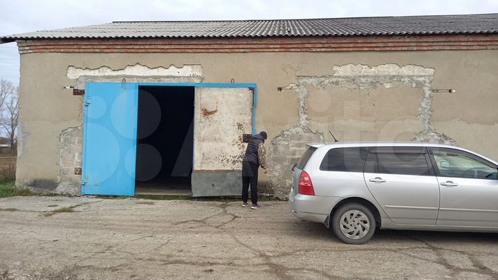 Гараж, > 30 м²