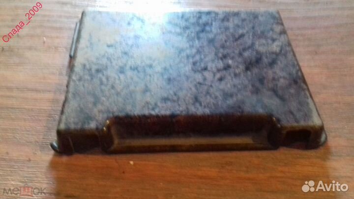 Запорожец заз-965 Крышка с аккумулятора карболит