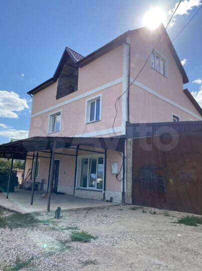 Дом 242 м² на участке 7,2 сот.