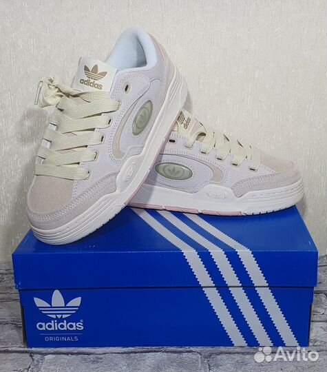 Кроссовки женские Adidas adi2000x