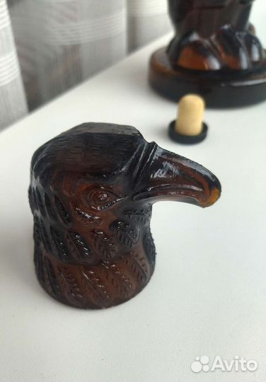 Бутылка коллекционная стеклянная