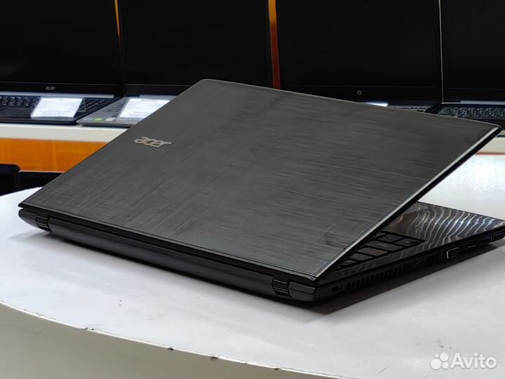 Ноутбук Acer 15.6''Core i3 6006u 8Gb 940mx SSD