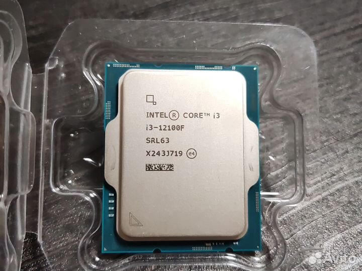 Процессор Intel Core i3 12100F