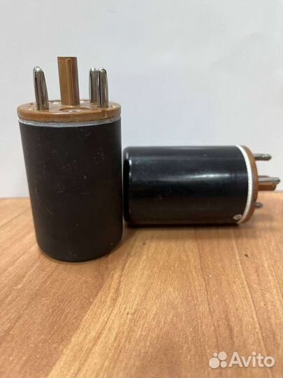 4 pin резонатор черн