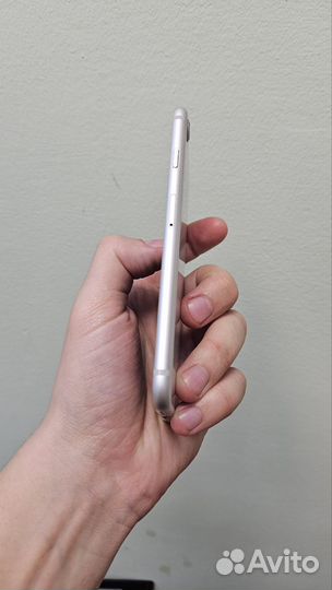 iPhone 8, 64 ГБ