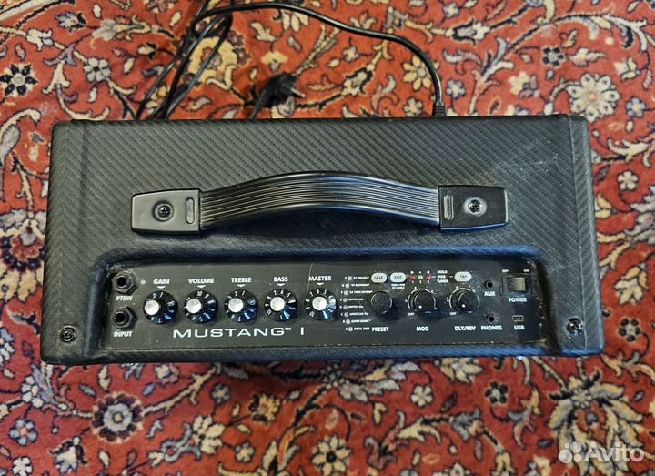 Комбоусилитель Fender Mustang 1