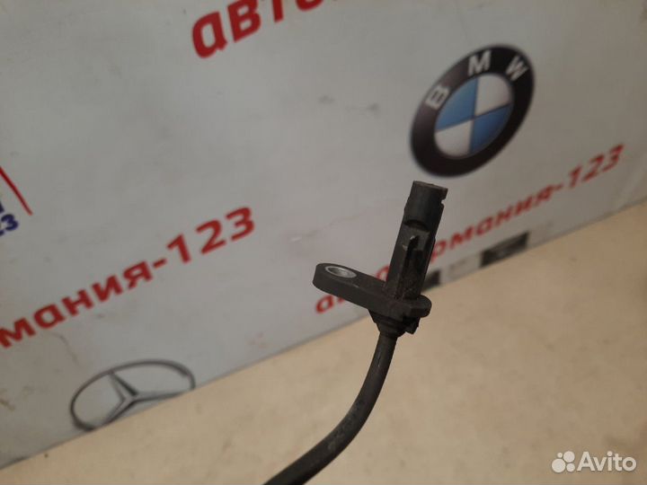 Датчик ABS Mercedes E250 C207 271.860 2010