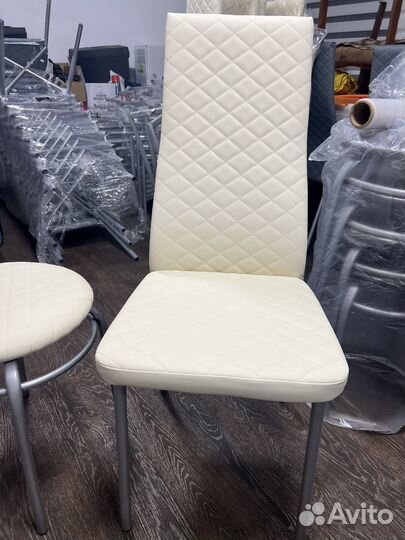 Табуретки,стулья