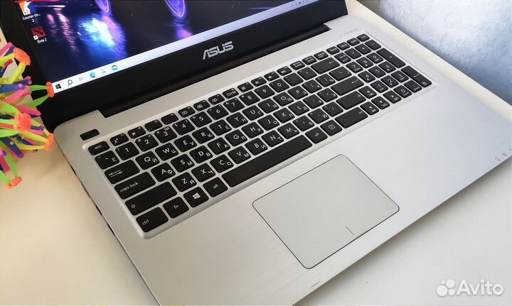 Ноутбук asus/4 ядра /как новый